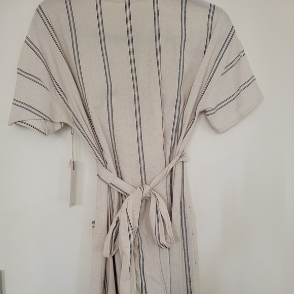 Linen midi dress - Picture 2 of 4